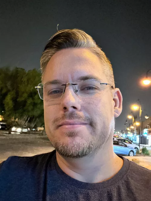 Hey, how are you doing? by AKmz7994