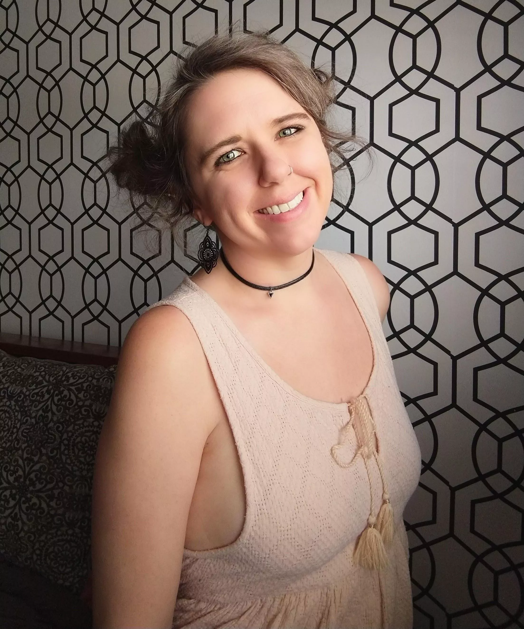 Hope you're having a happy Saturday! [F]😀🥰 posted by DilutedFlower