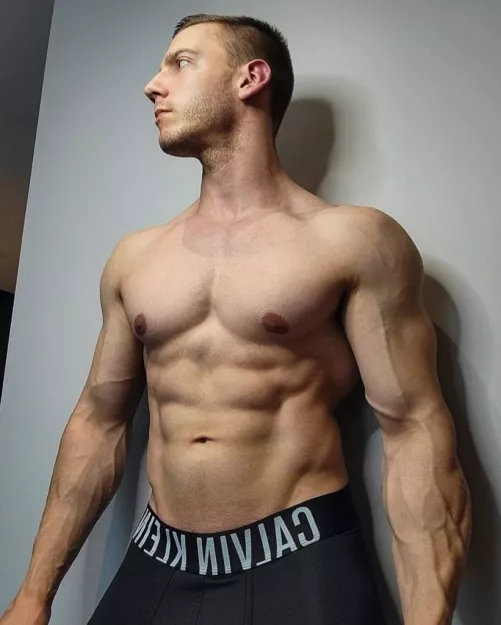 How do you like my physique 😏..? by John_fitness91