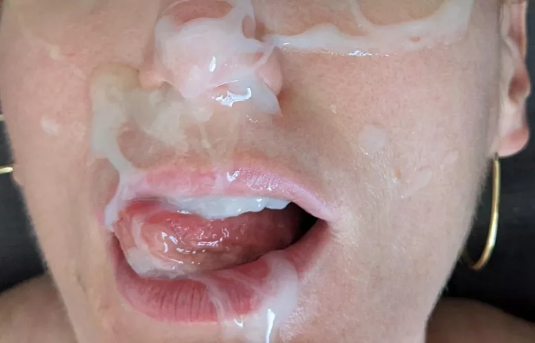 How's your Saturday afternoon going? by miaexhib