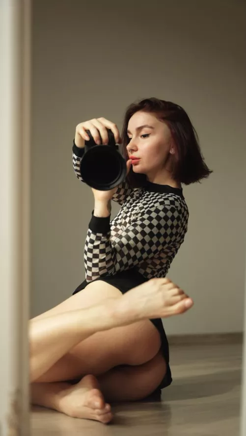 I can somehow help you brighten up your everyday life :) by BatteredCadaver