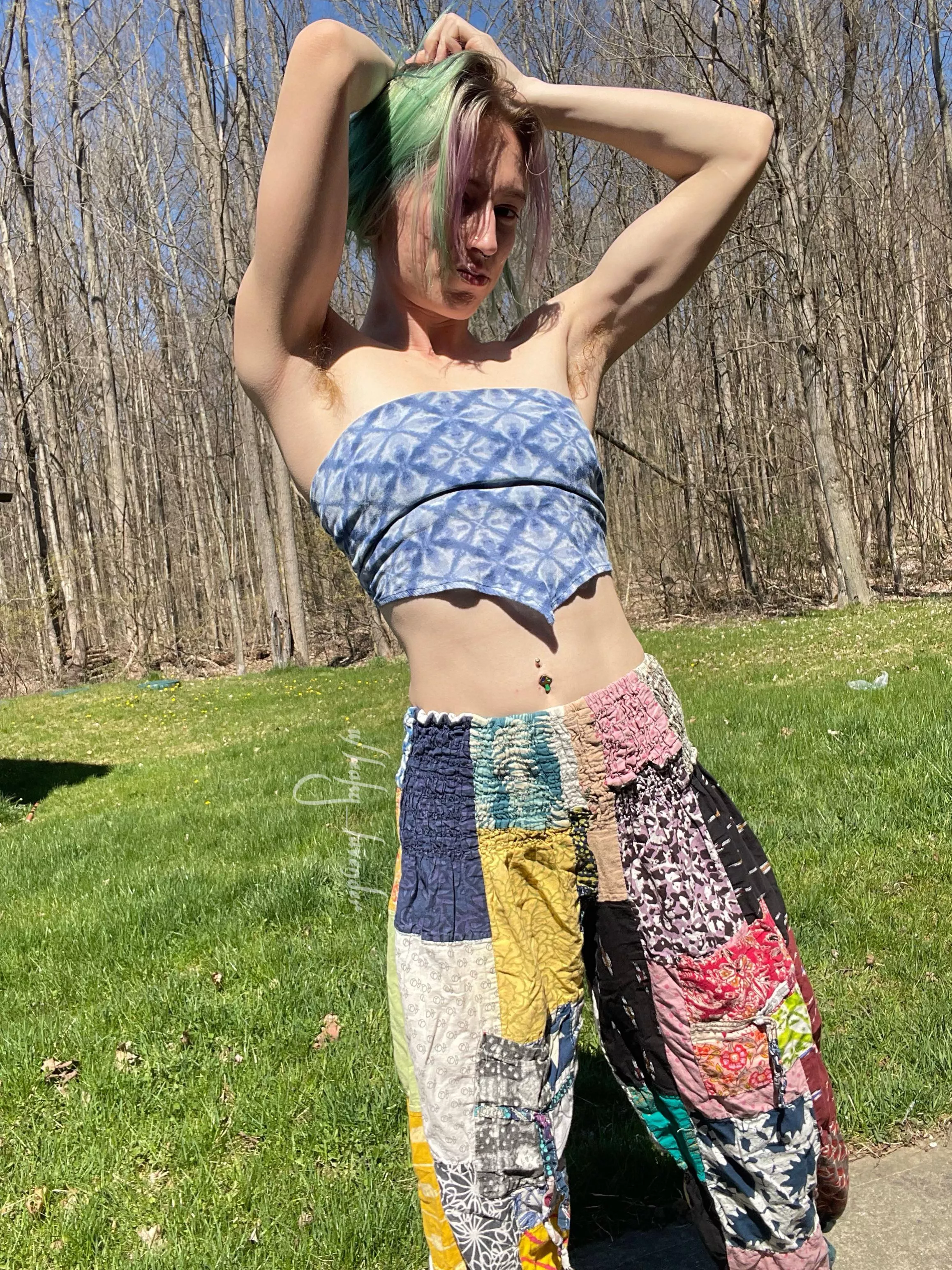 imagine seeing my pits in public🤭 posted by Leaky_Lavender