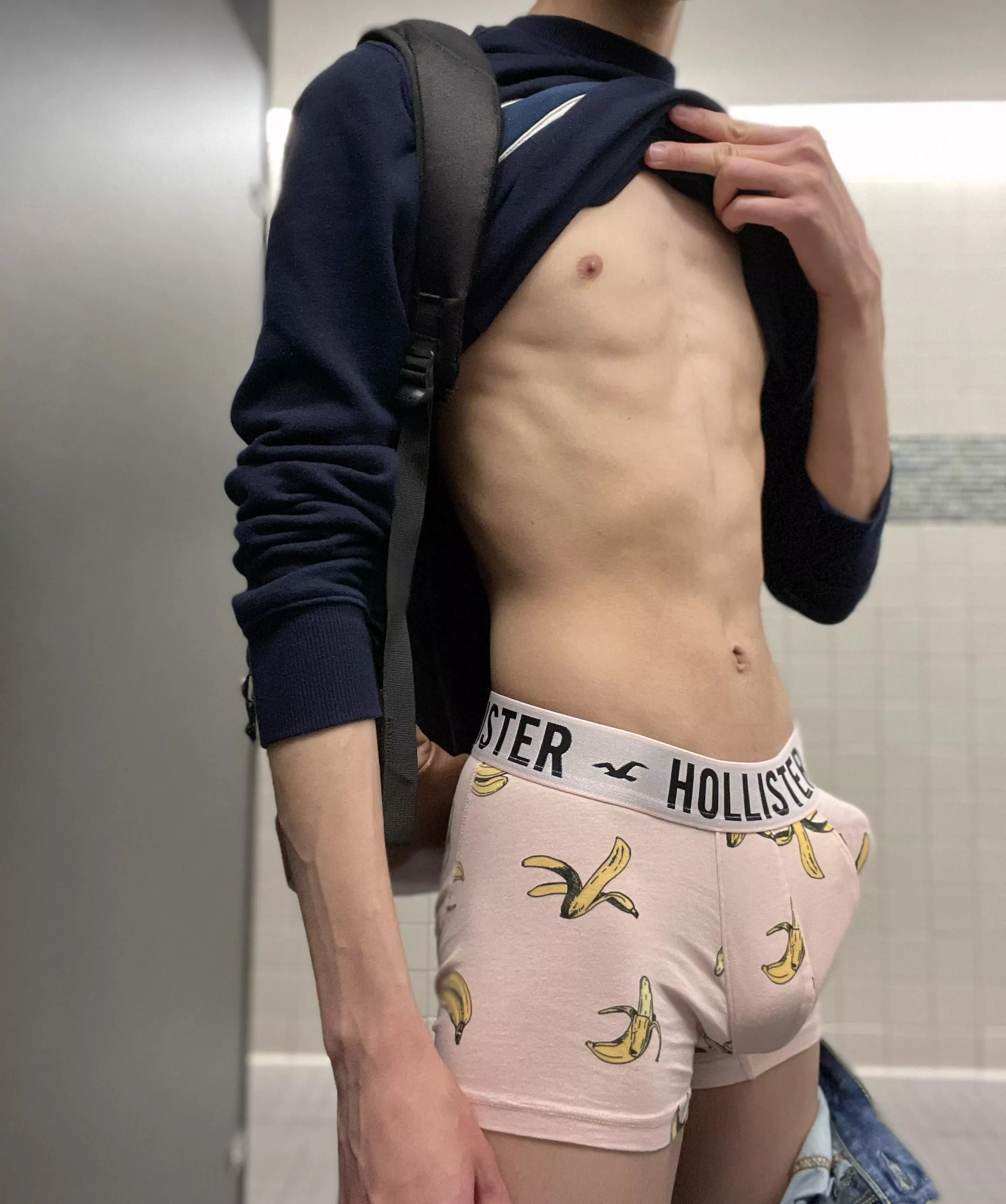 🍌 in the bathroom posted by Squirrel_Style9347