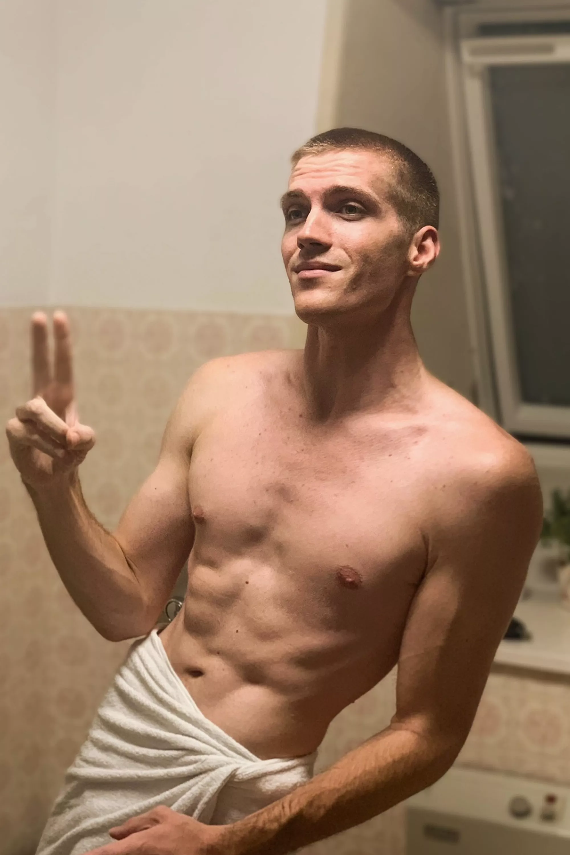 Just enjoyed a nice little bath, what could I do to convince you to come with me? posted by aloofizure