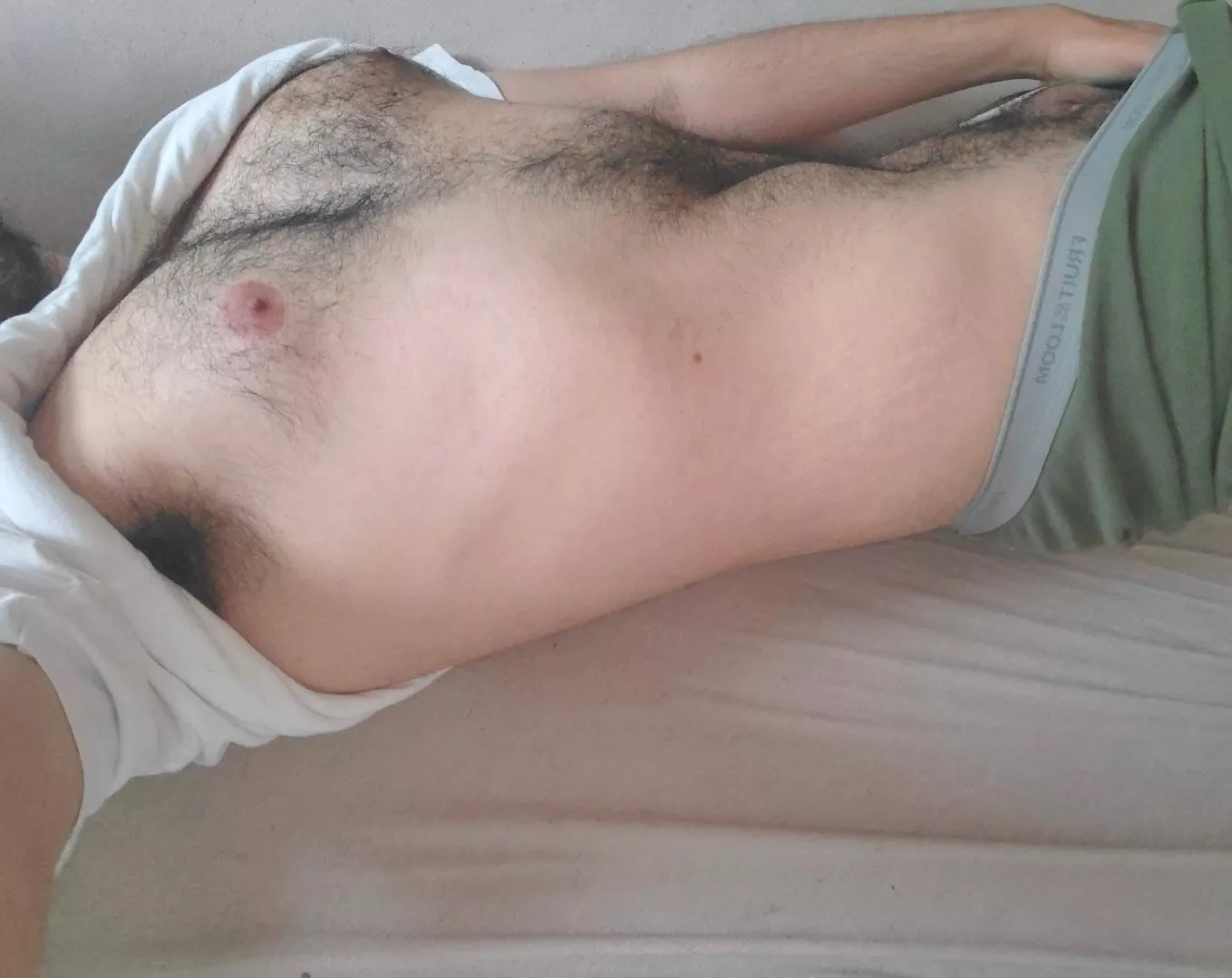 Lazy Sunday posted by Thr0wawayyay4