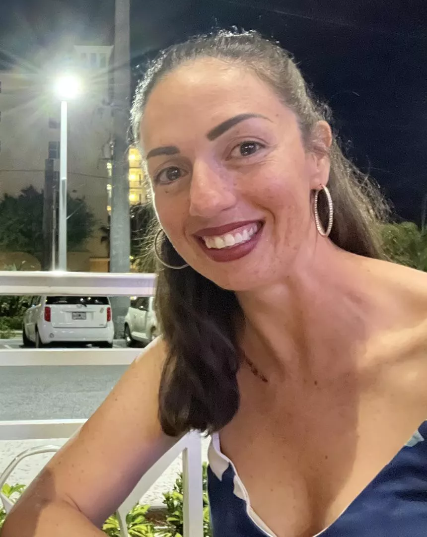 momma’s night outttt 😜 posted by A_Little_Lacy