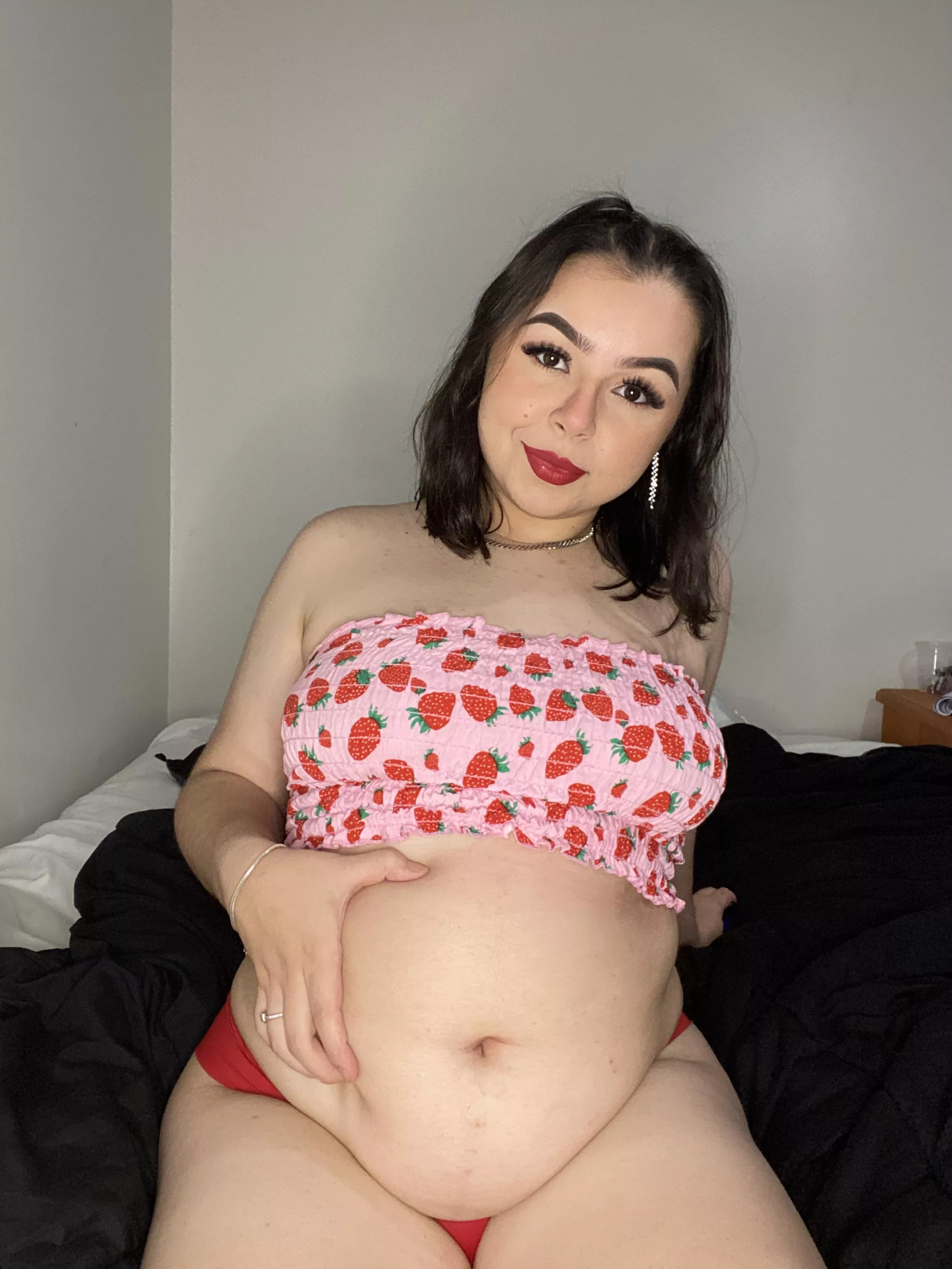 Packed full 🍓🤭 posted by MsHazelMel