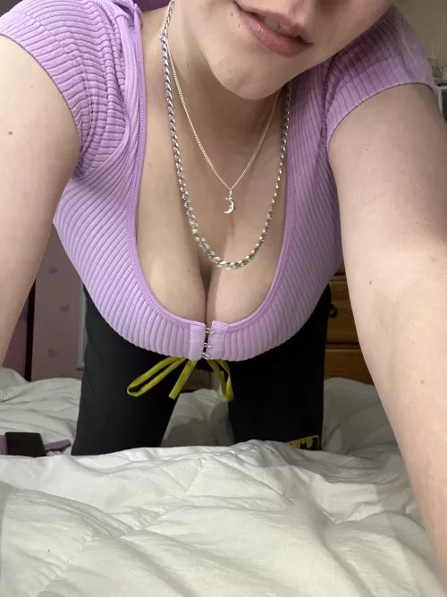 Purple looks really good on me by x_QueTea