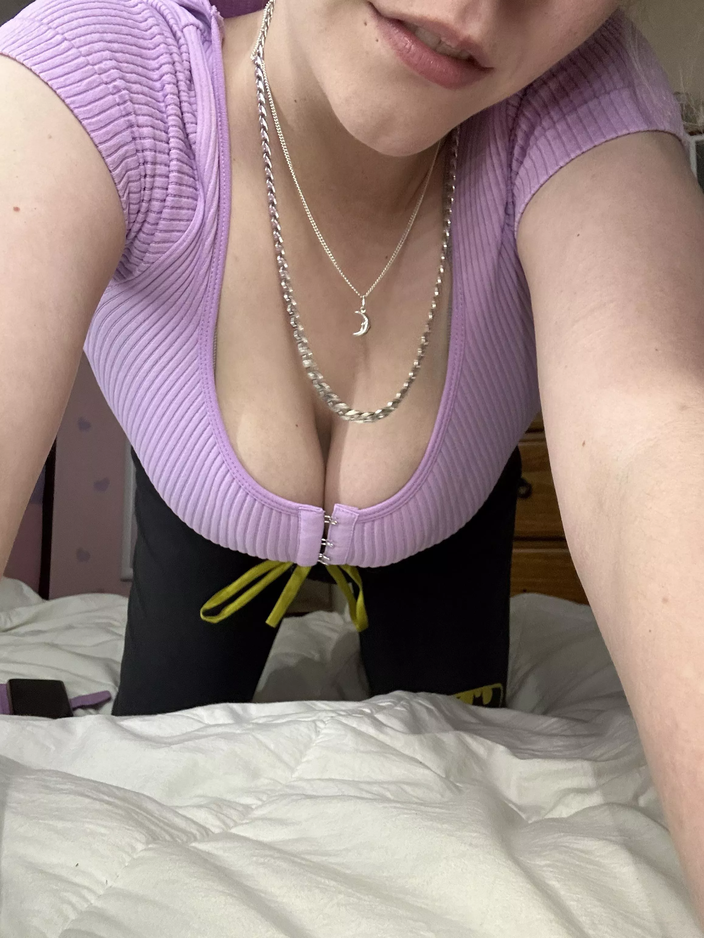 Purple looks really good on me posted by x_QueTea