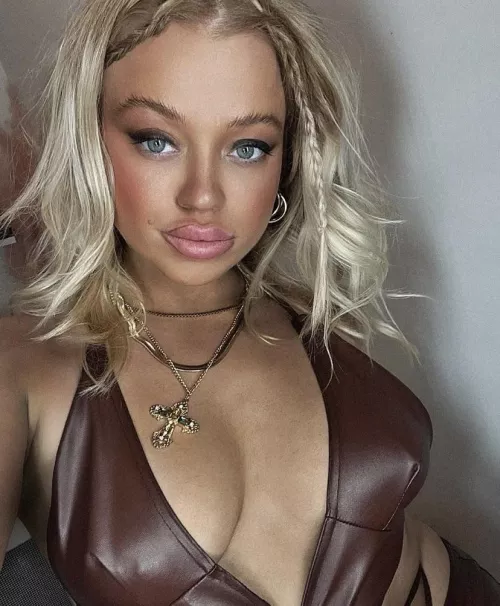 Rave beauty. Thoughts by harry_smith3