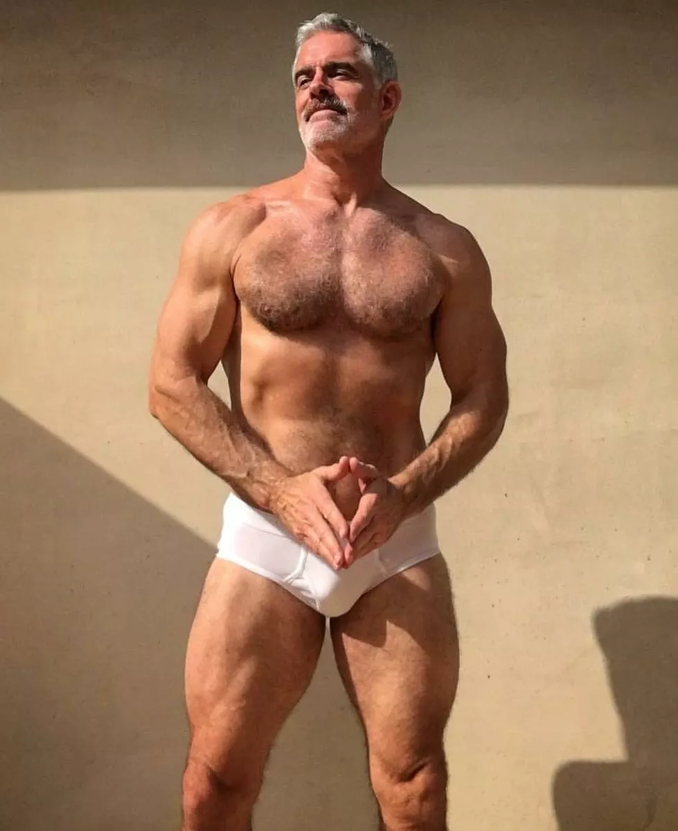 Rich Burns posted by hairyfatso1