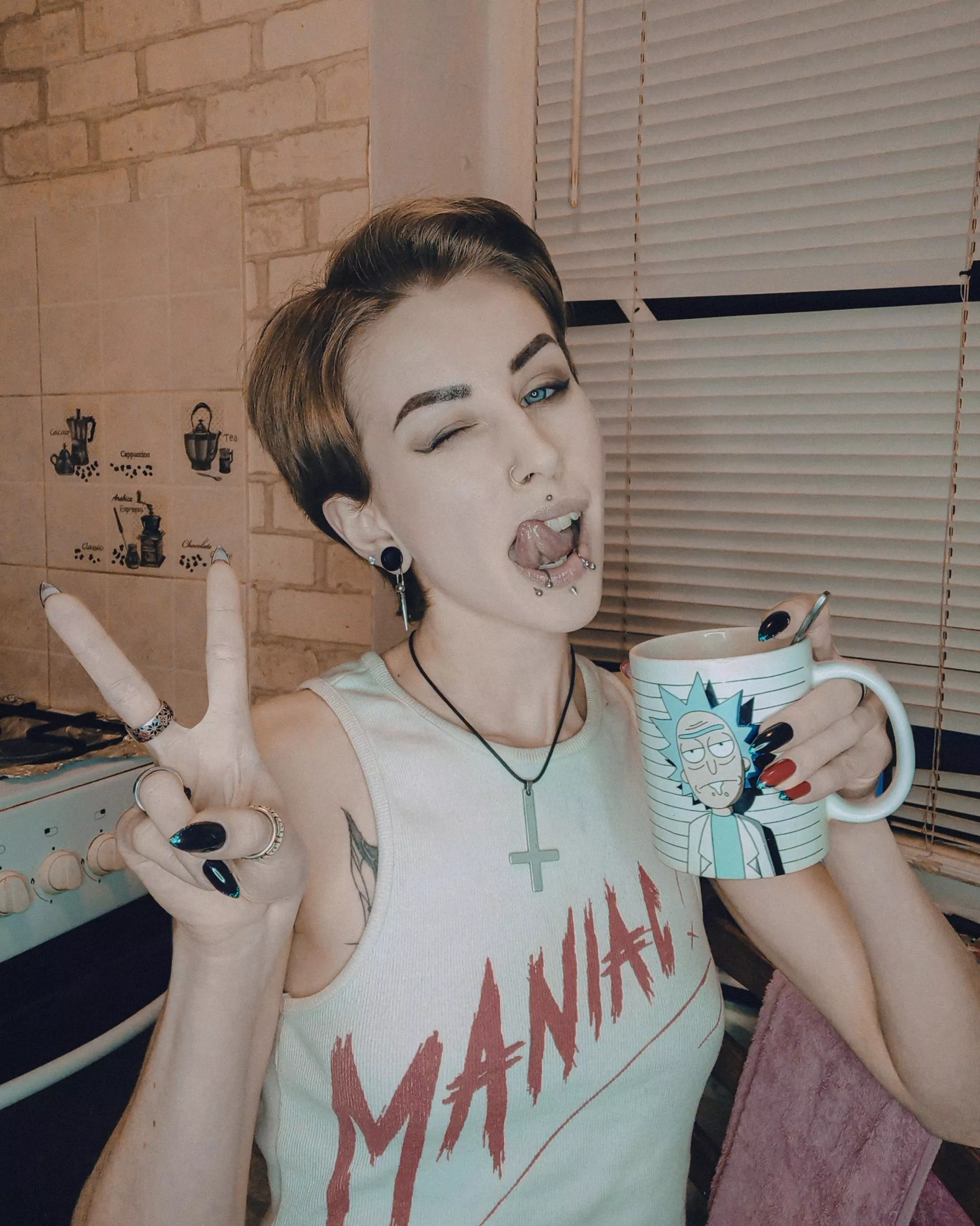 Shall we watch Rick and Morty together? posted by lovely_cherryyy