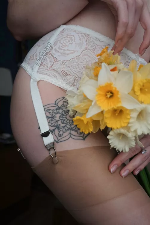 Spring [F]lowers 💐 by merbaby11