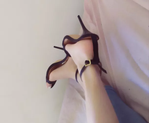 This is another open pair of black heels 💕 (oc) f 27 by soldaderyan