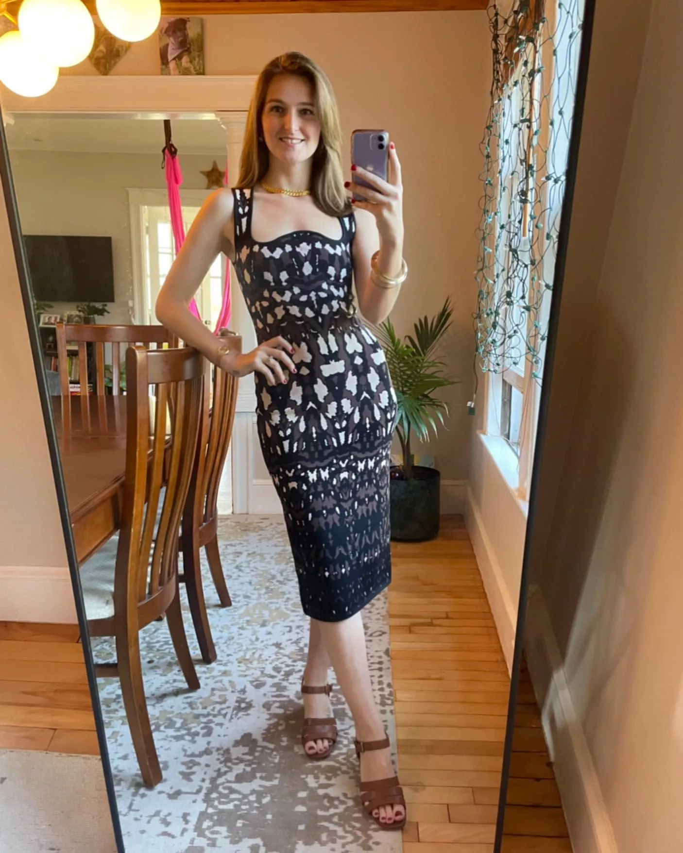 Tight dress posted by Wallydinger123