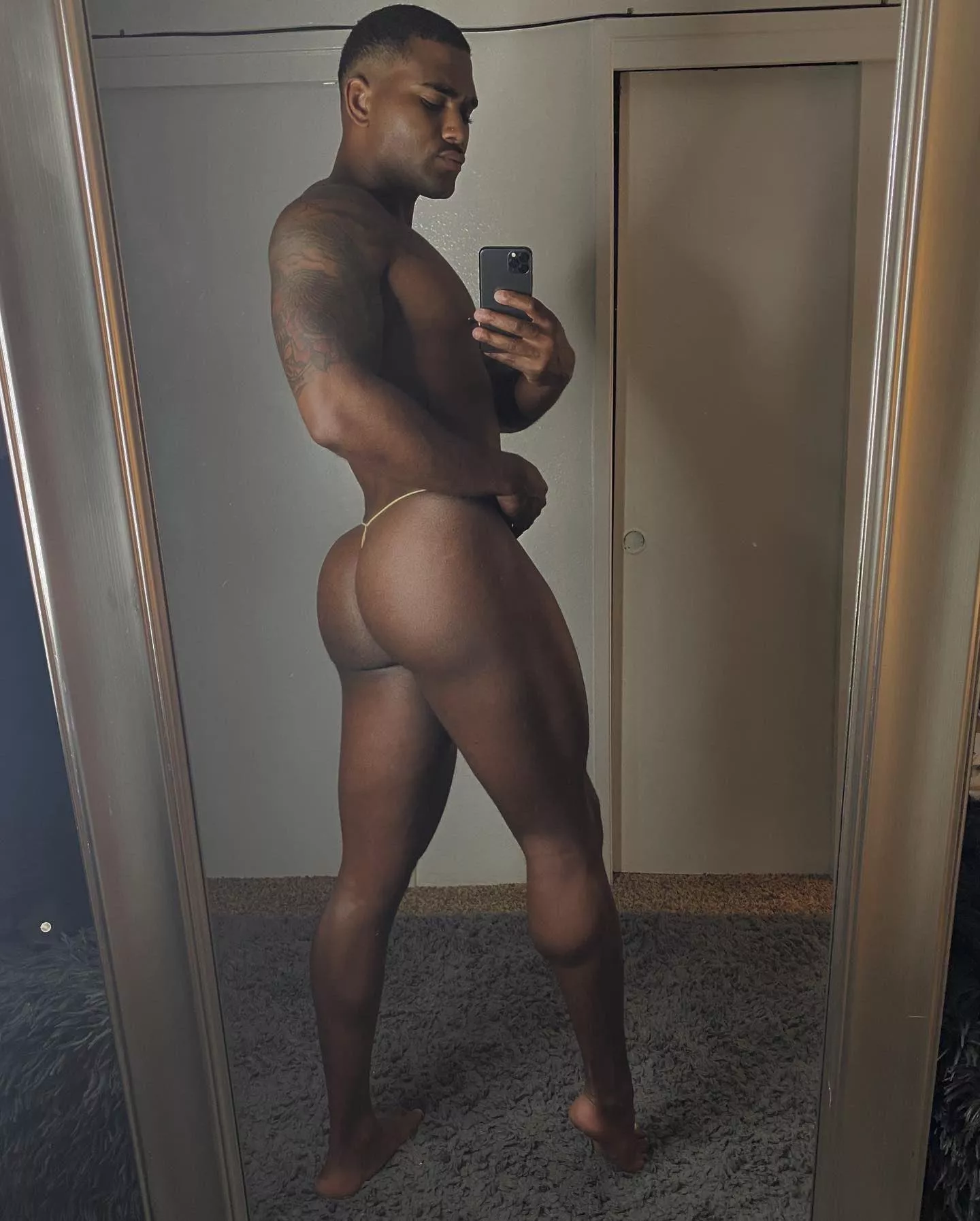 Who wanna sniff ? posted by Zealousideal_Cow4295