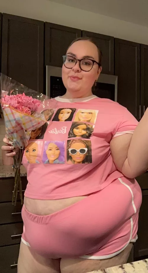 Would you bend me over in the kitchen? 👉🏼👈🏼 by Blondebaebe