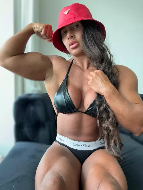 You can look but you can’t touch by Goddessmuscle