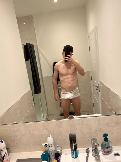 21. Top. Uk. Looking for a bottom with a nice ass to make me cum. Z_123689 by LargeConsideration87