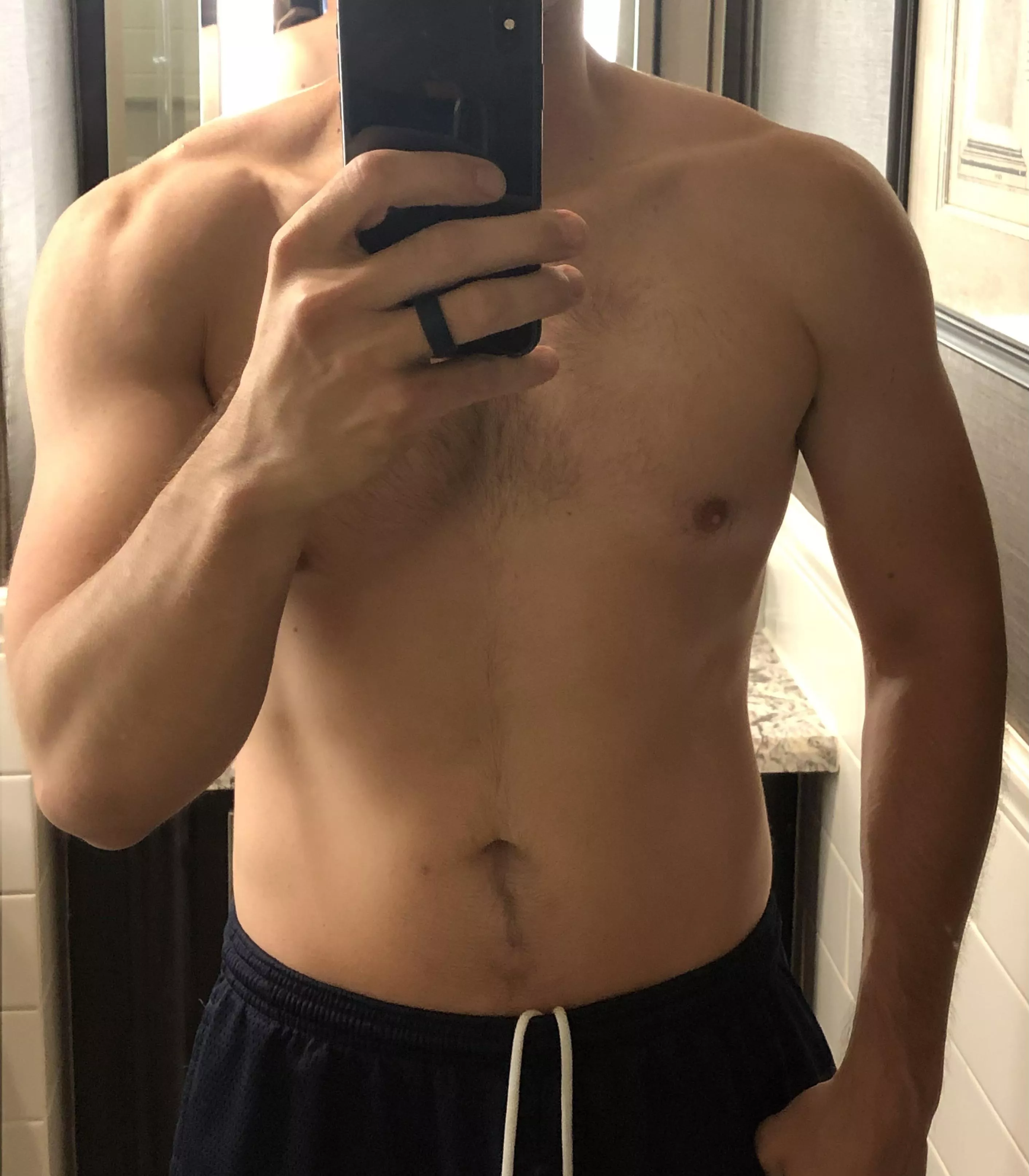 41 straight married dilf bored at work and looking for attention. DM for snap. posted by FLparenttrap2020