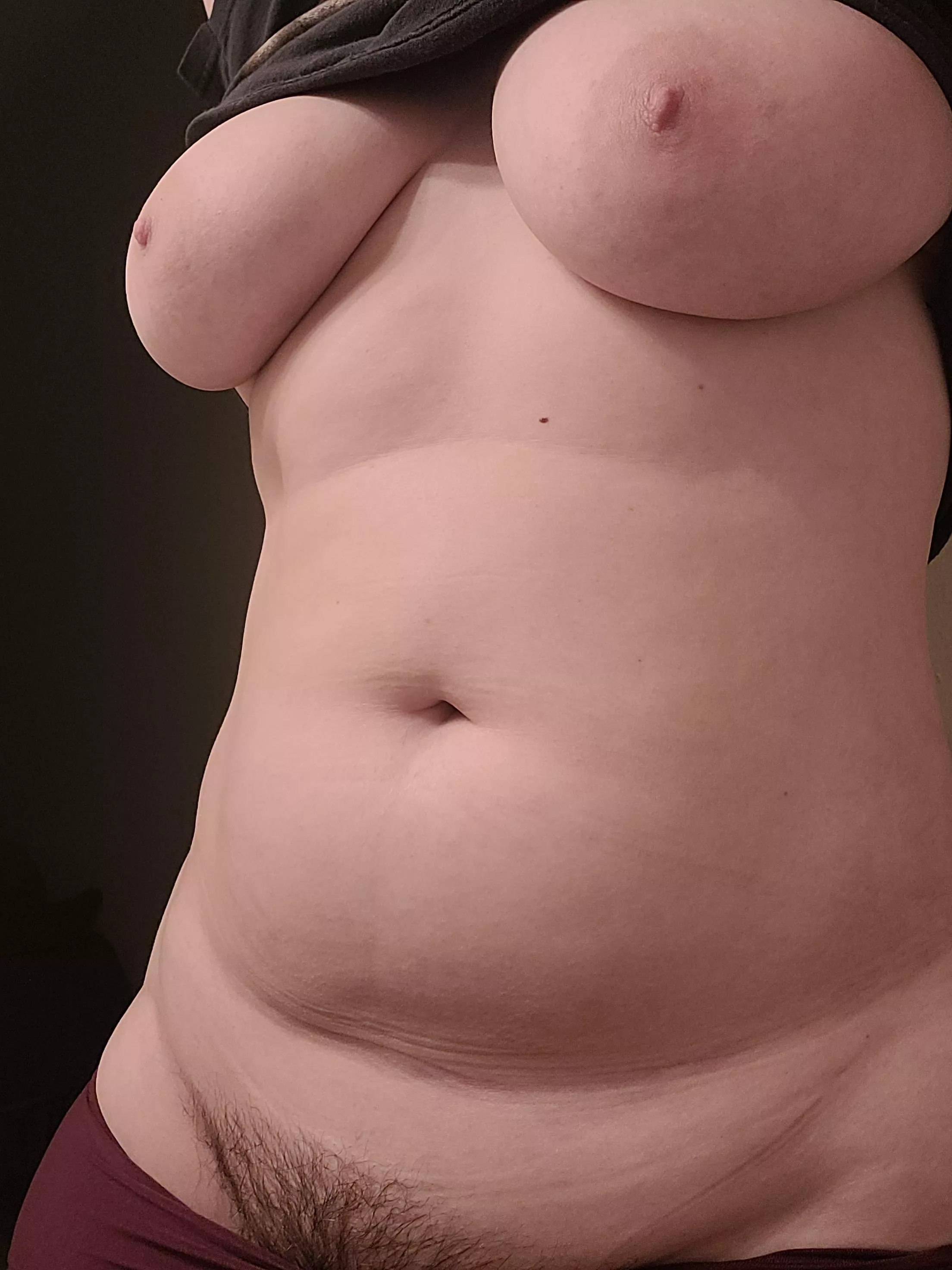 A little peek posted by yourbakedbabe