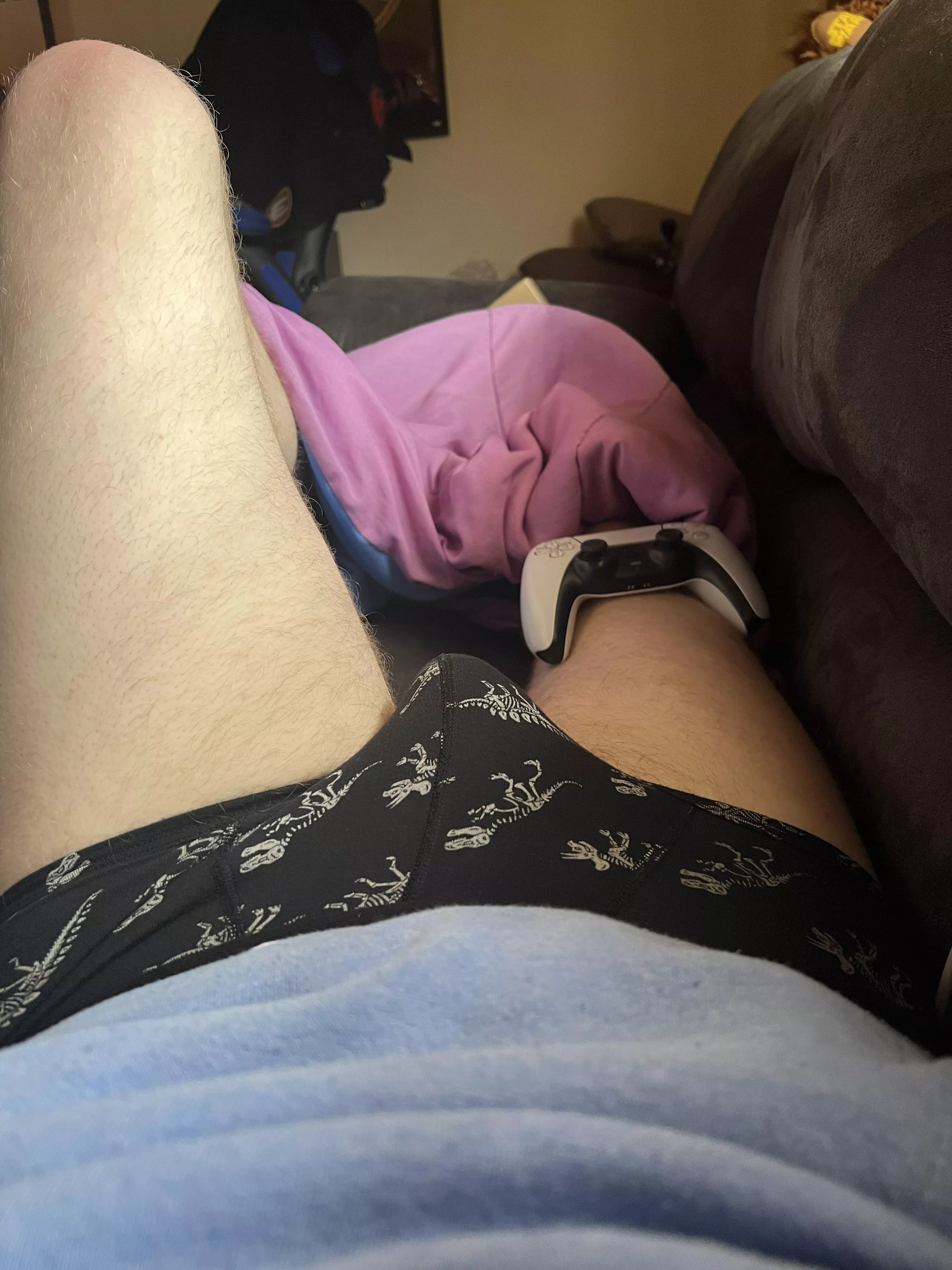 A quick peak before I hide under the covers again posted by SnowySkinSub