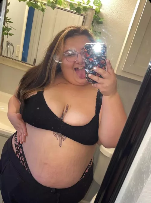 Am I big enough or do I gain more weight? by Sinfully_Kali