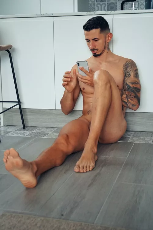 Checking out all the hot people on this sub... by supermarketboy_