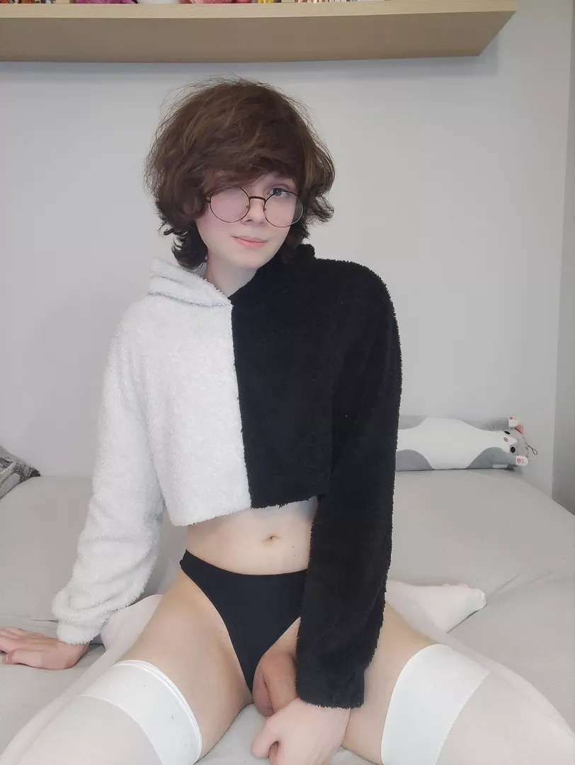 Do i look fuckable? 🥺 posted by MaxHamster69