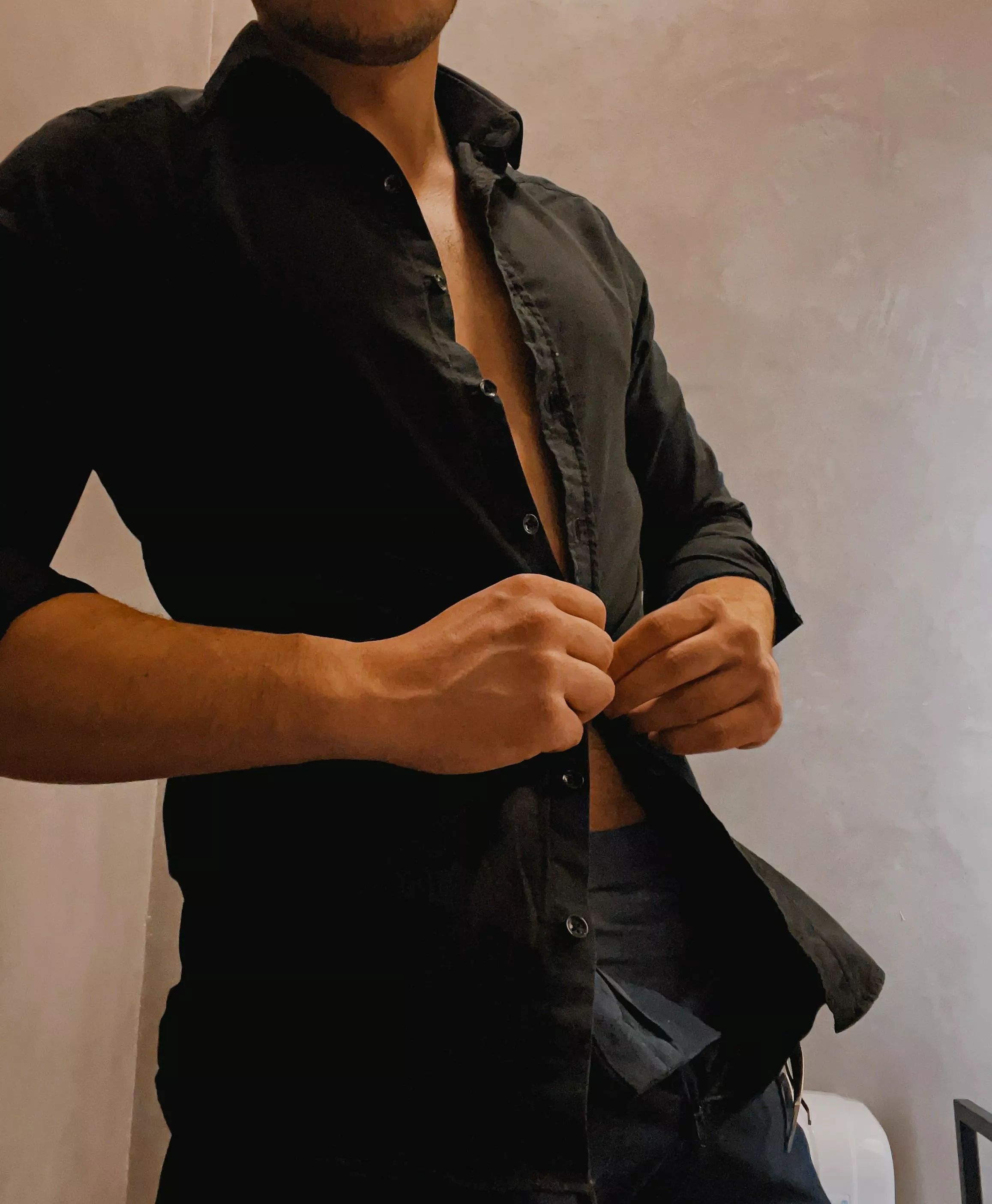 Do you feel this pose of forearms? posted by TheManOnSuit1