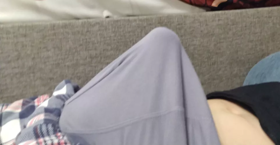 do you like this bulge? by Qwenty_98