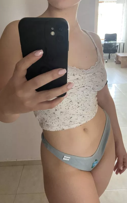 Do you mind if I go to bed like this by Kalinamalinaa