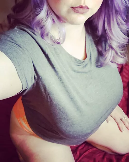 Do you think I qualify as BBW? by _Princess_Lilith