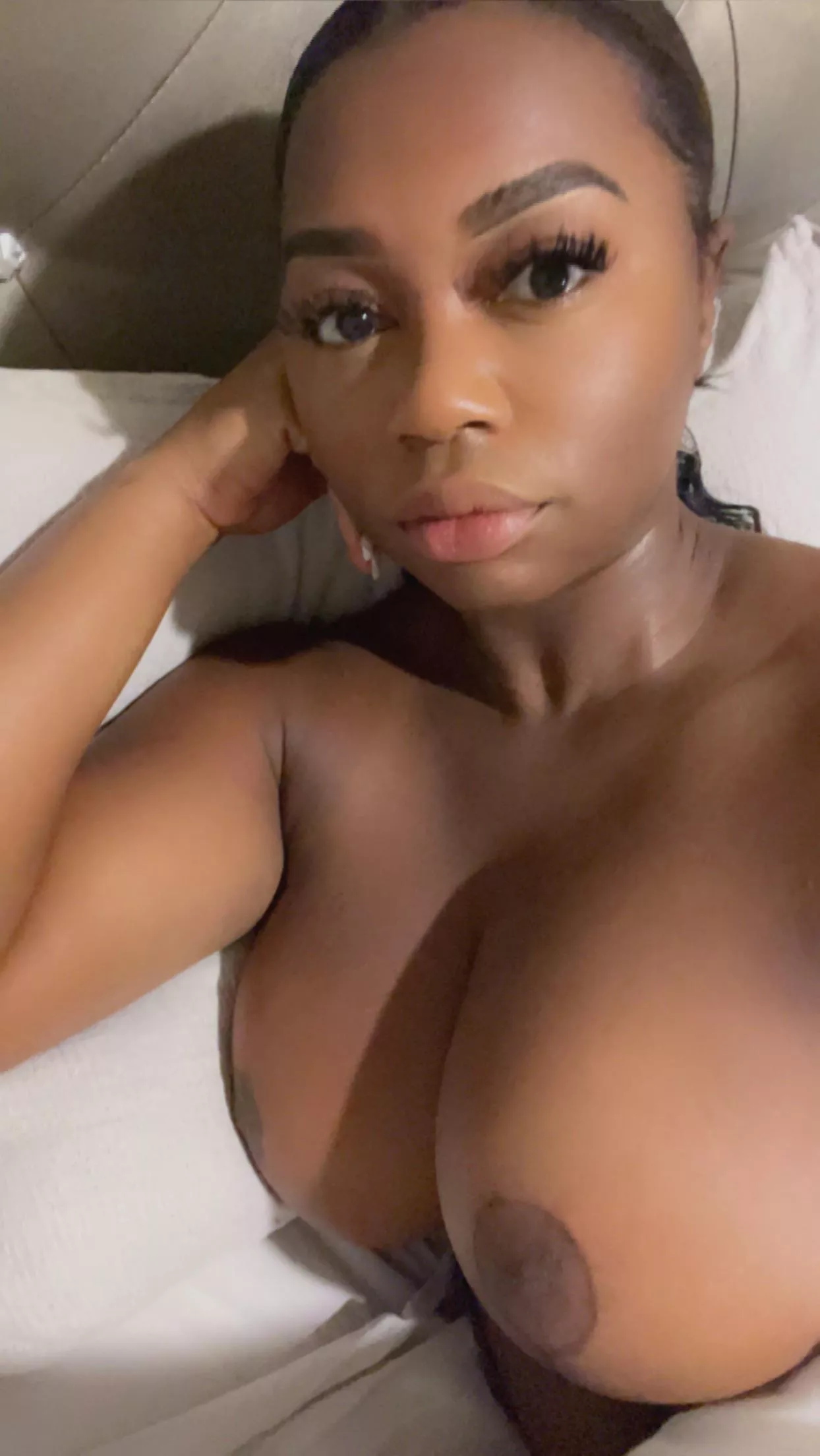 Drop a 🌞 if this made your morning. 💕 posted by GoddessBree_