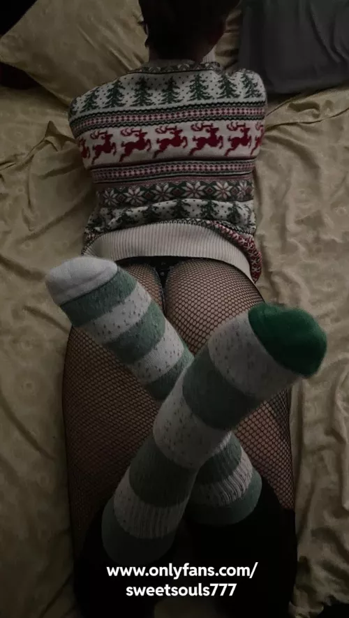 [F] socks and fishnets by sinistersouls666