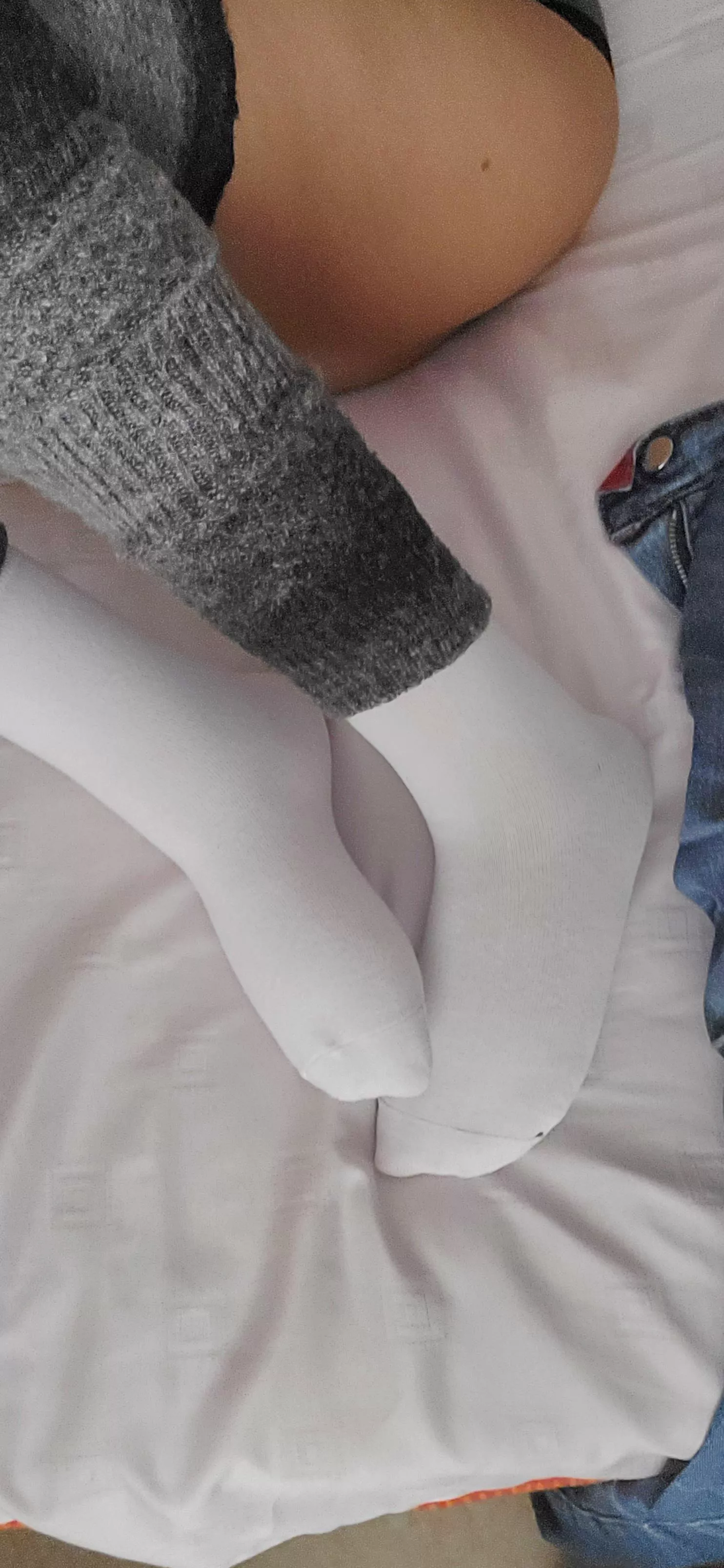 [F] white socks posted by tangentscrew