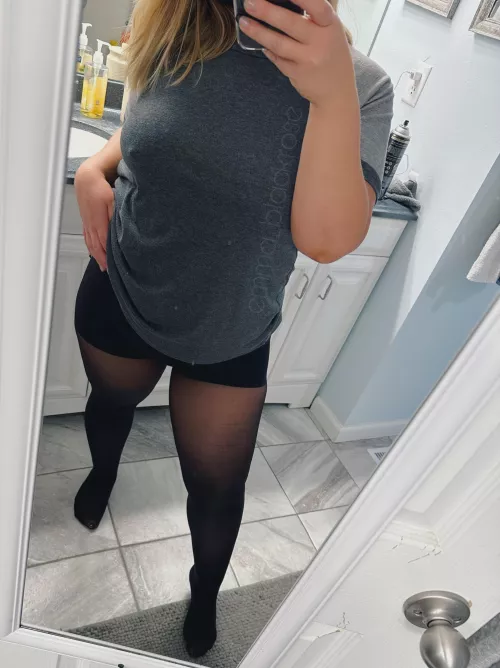 Feeling sexy by em_blackrose