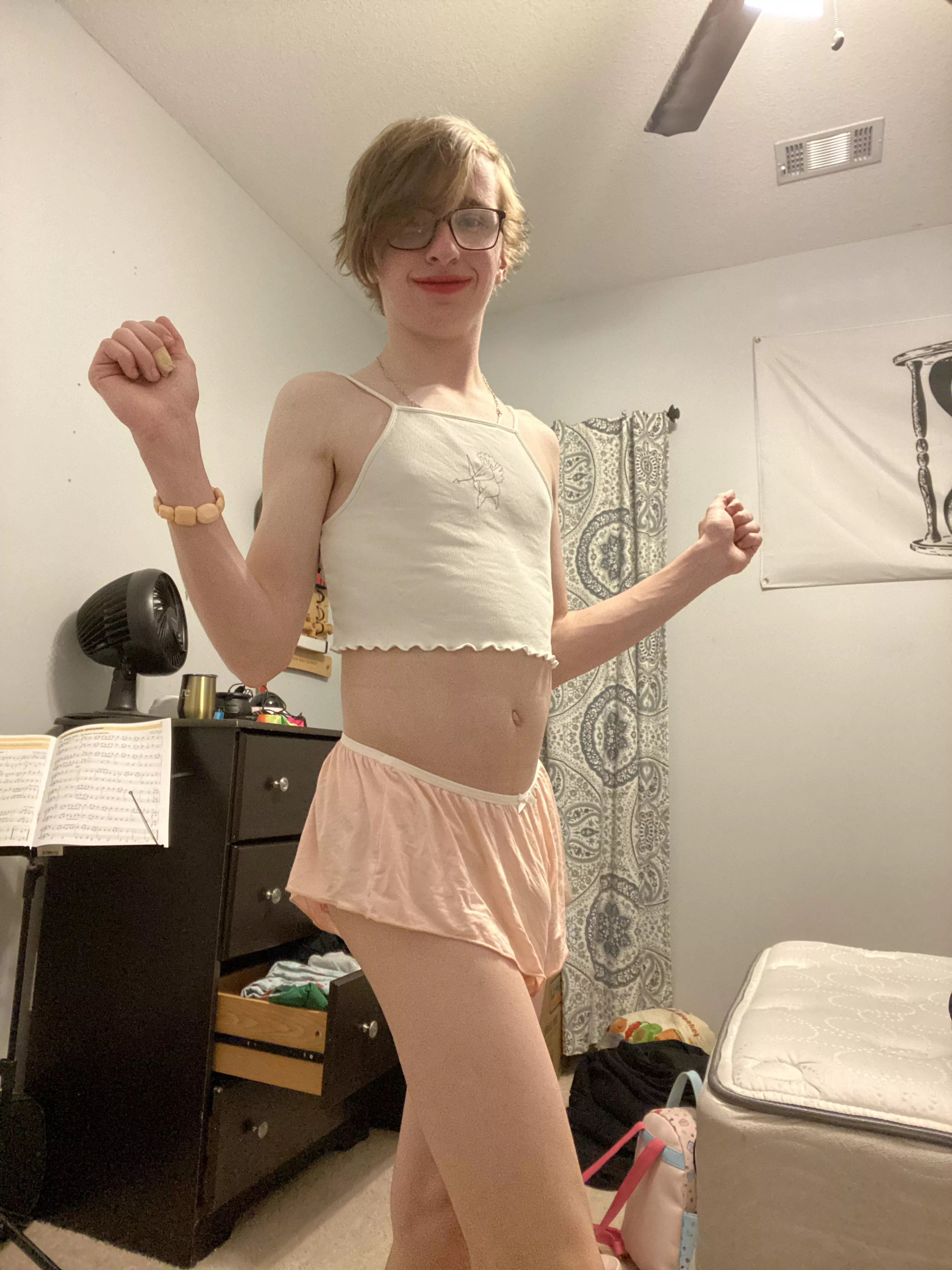 First post! Hallo! <3 posted by DertHorsBoi