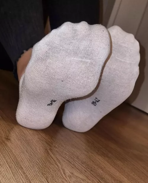 Happy Monday 😊 by Scarletwayy