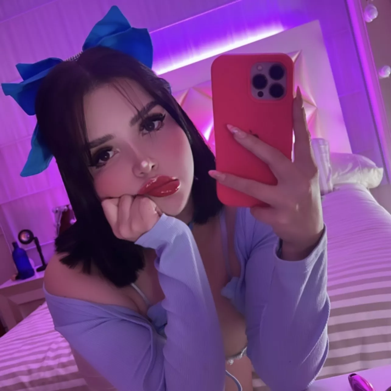 Having the strong urge to be used as a 5’2” fleshlight rn posted by EmmaReeve1