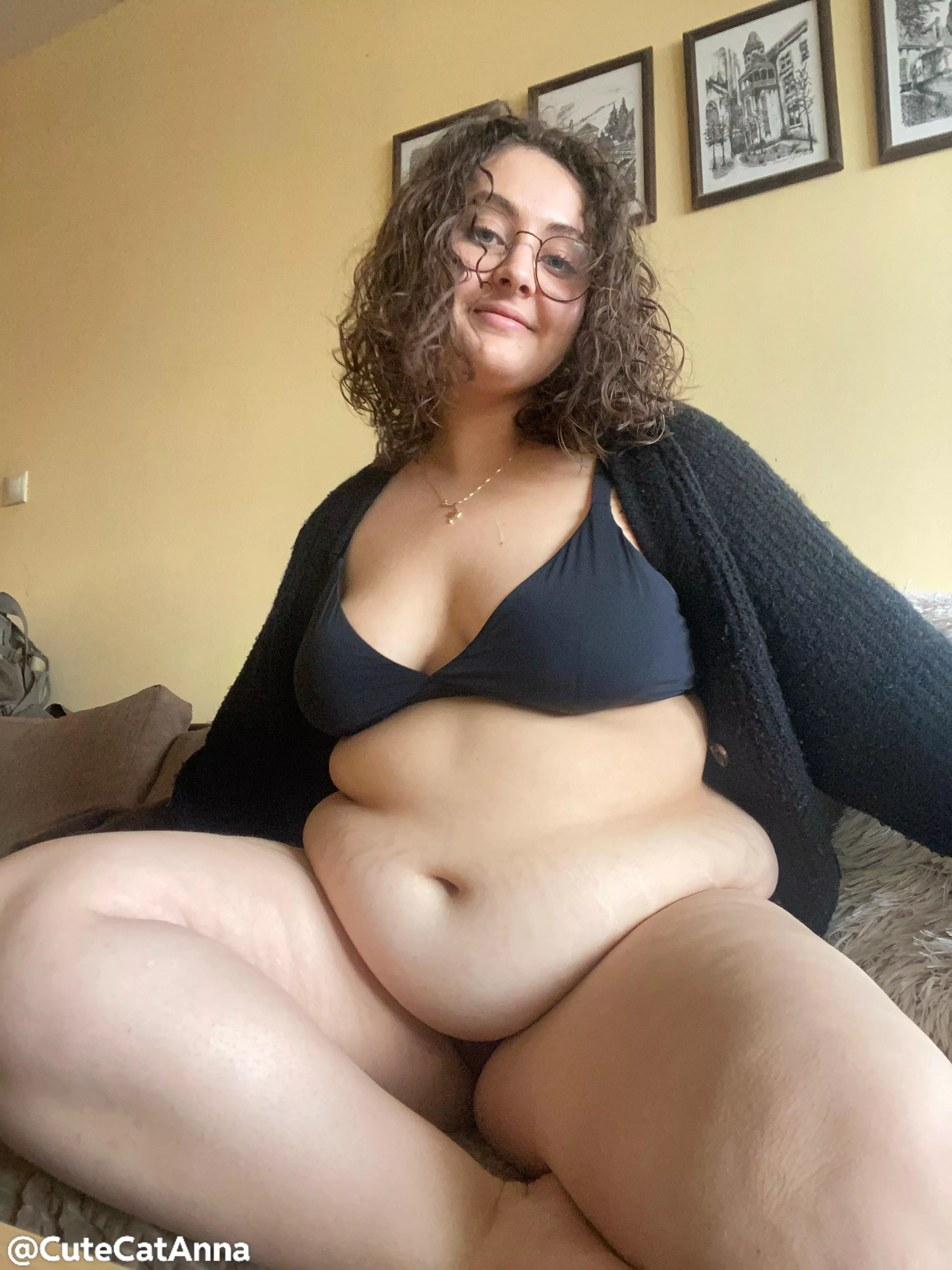 I felt so hot 🧡🌼✨ posted by CuteCatAnna