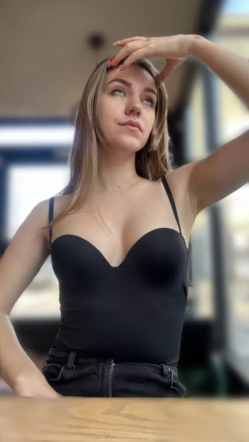 I love the smell of spring, and you love the smell of my armpits by strungdelorme