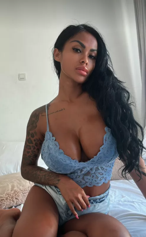 Im the biggest bimbo wannabe ever posted by SerlianaElle