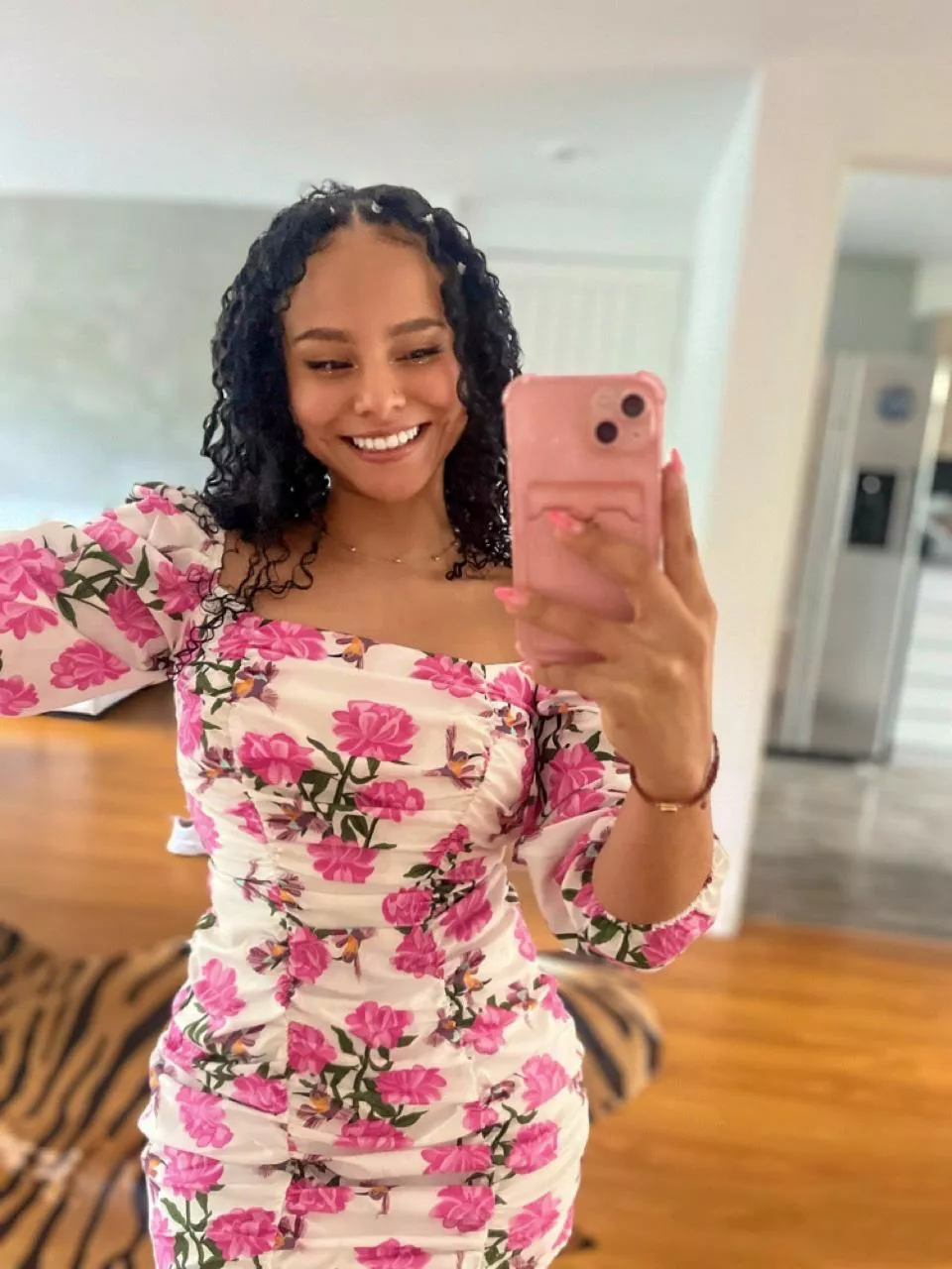 It feels like a summer dress posted by ILoveSmilinggBack