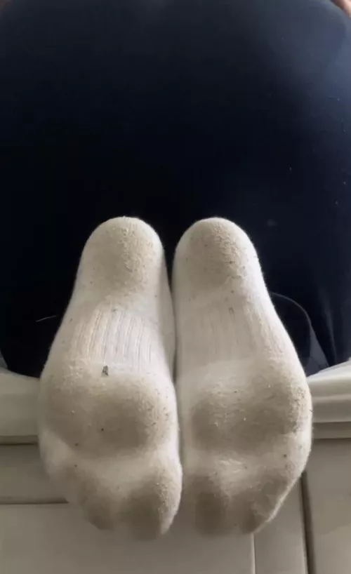 [M] My dirty socks need some love, any volunteers? 😏 by AD_Feet