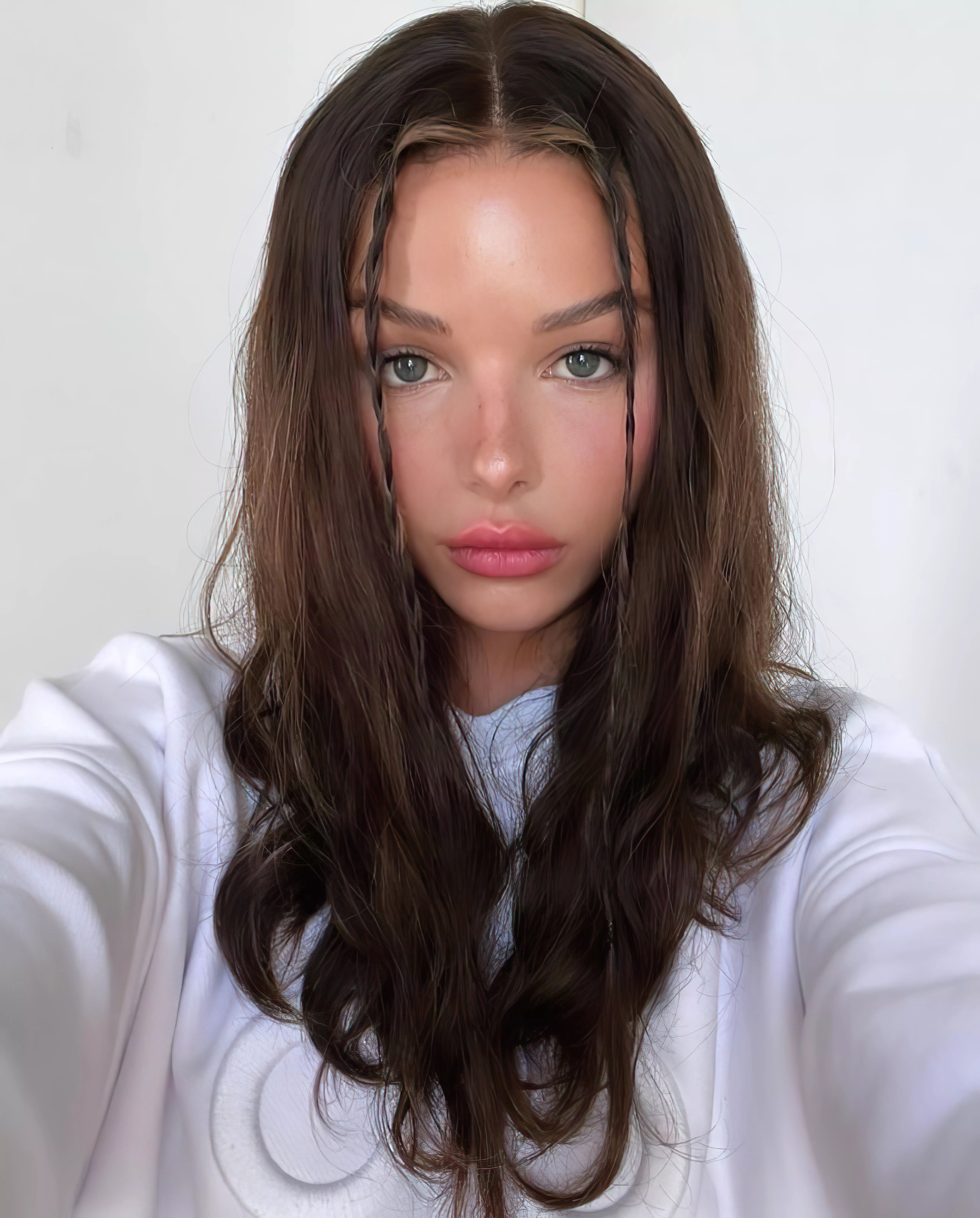 Madi Teeuws posted by cashmere1977-2