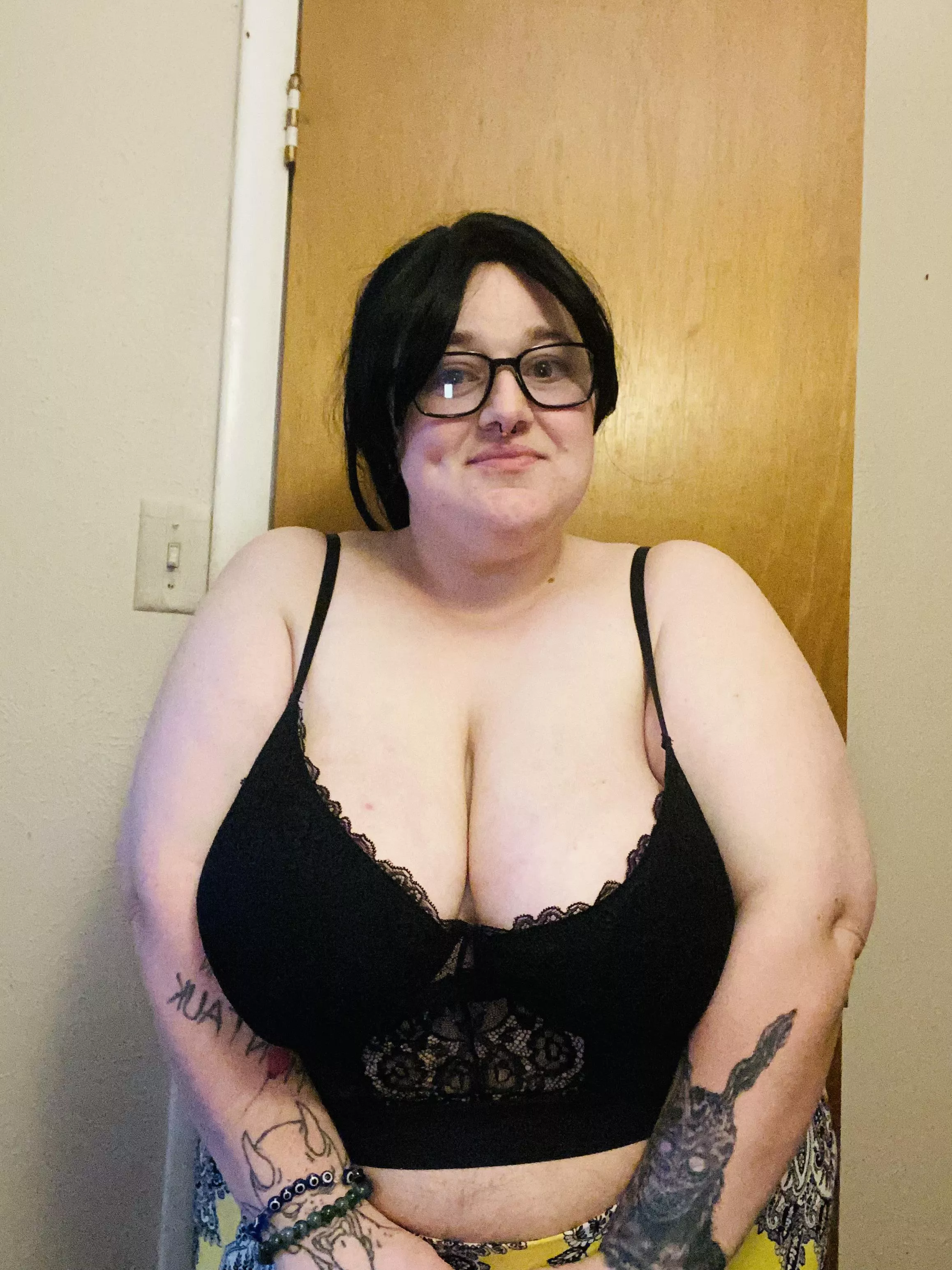 Momma trying to break out of her shyness 😘 posted by stormcloud89