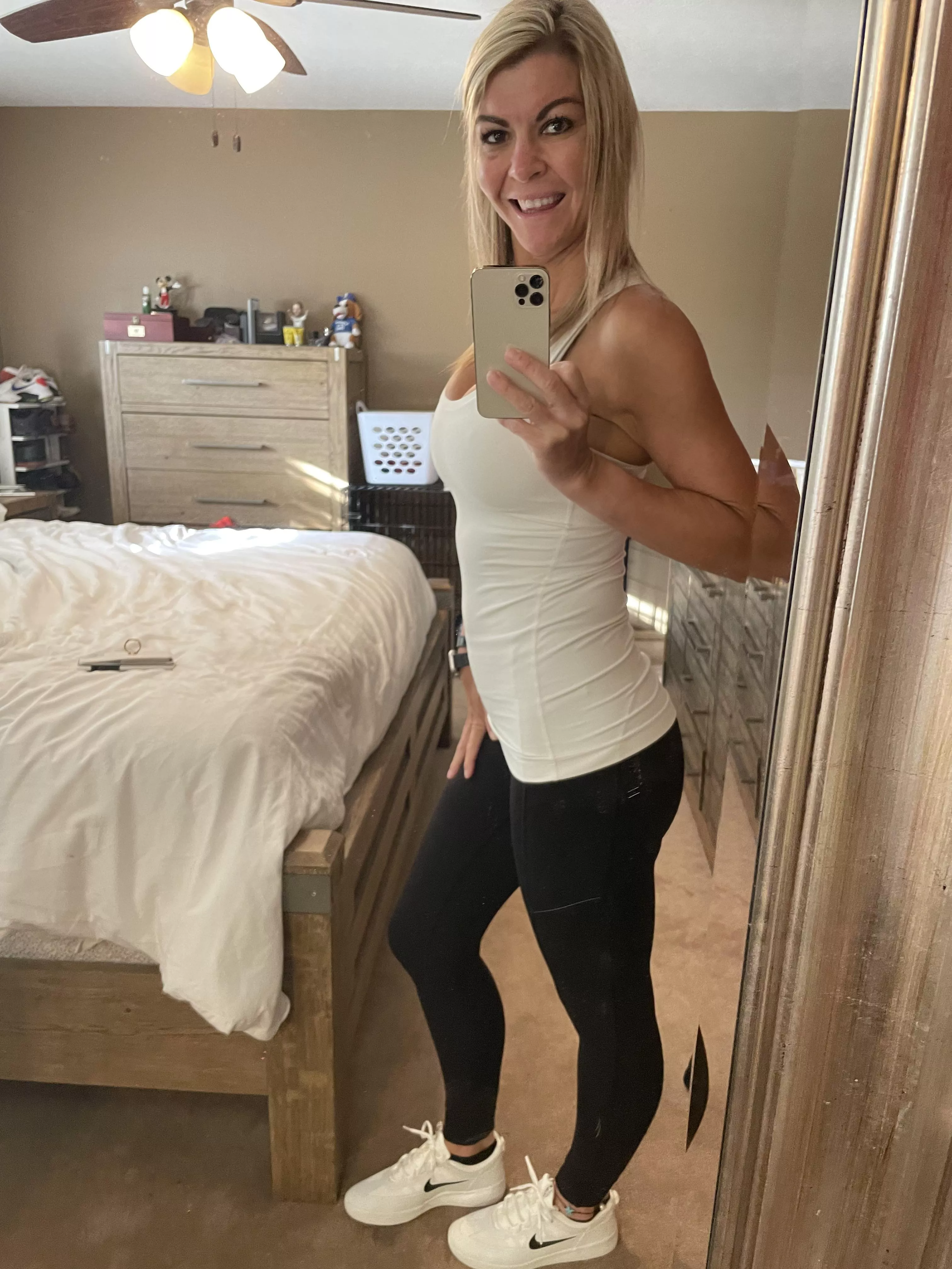 New Hot Mom Monday kicks! posted by fitnesswife1983