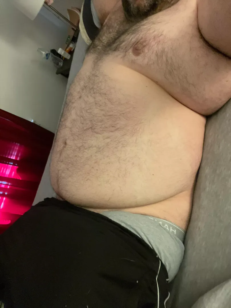 Relaxing after a crap weekend, wanna chat? by bjpal