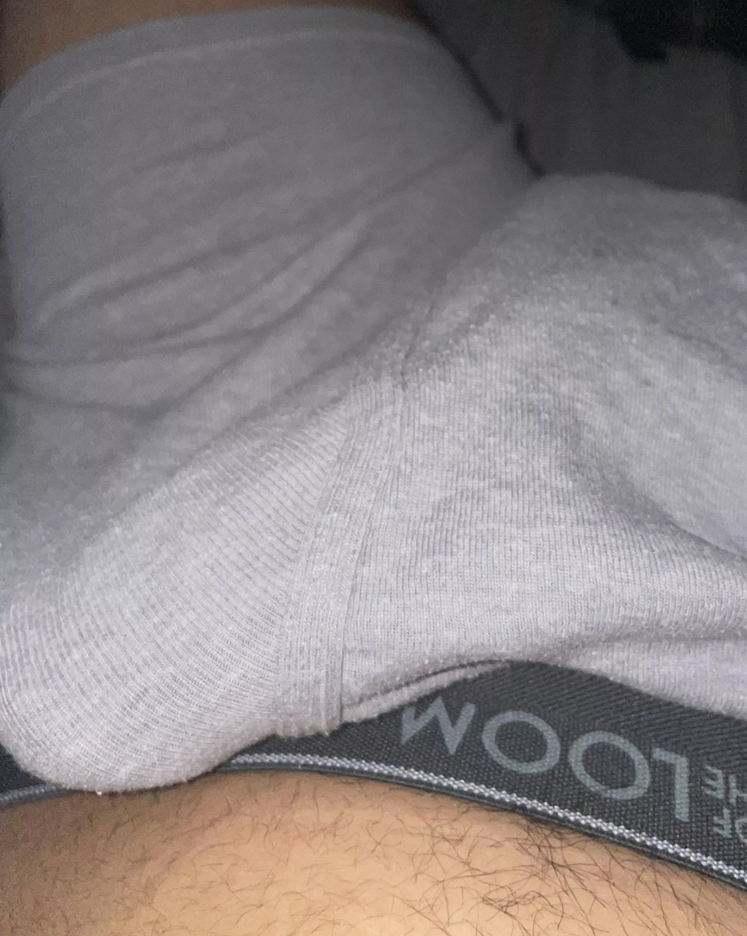 So horny… Dm me to help me cum posted by viccco_e